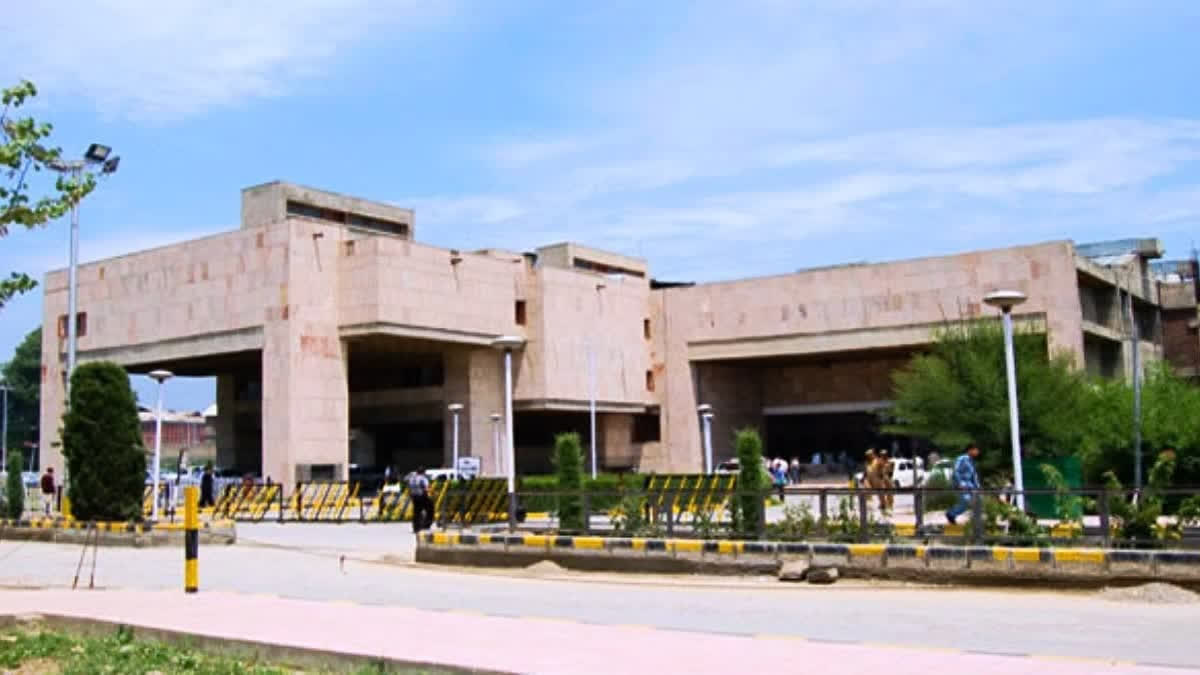 Jammu Kashmir HC Stays Eviction Of Baramulla Resident Claiming Land Deal With Kashmiri Pandit