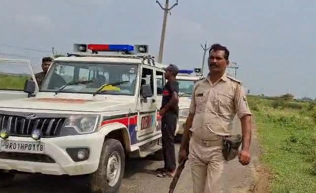 मौके पर पहुंची पुलिस
