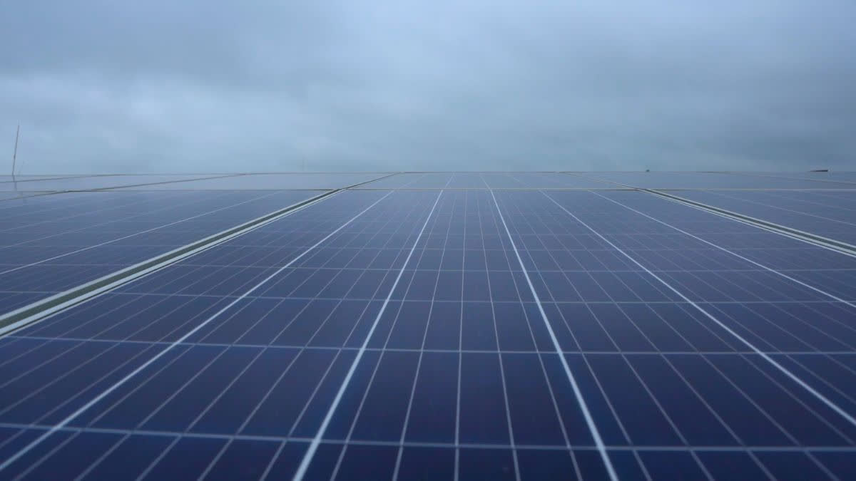 India Surpassed Japan To Become World's Third-Largest Solar Energy Producer: Minister