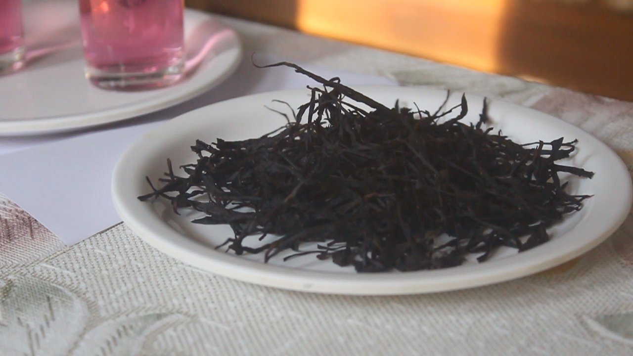 Pink tea