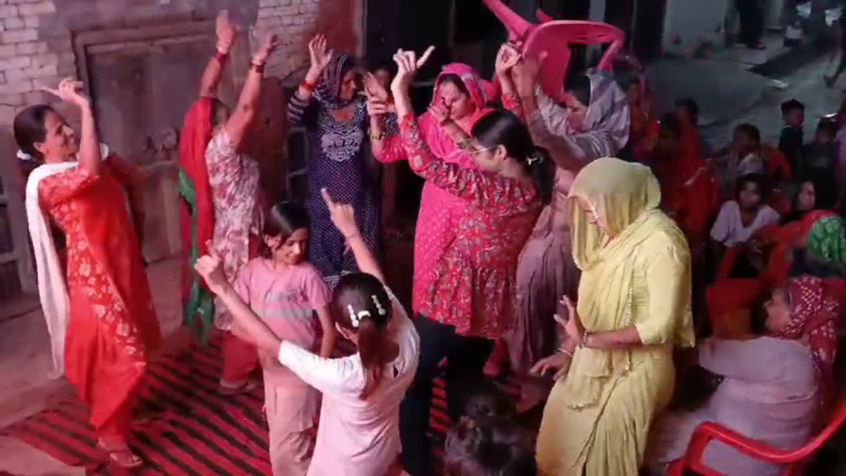 Haryana's Bhiwani Village Celebrates CWG Boxing Gold Of Priya Ghanghas Haryana's Bhiwani Village Celebrates CWG Boxing Gold Of Priya Ghanghas
