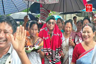 The Army who retired after serving the country was warmly welcomed in his native village in Jonai