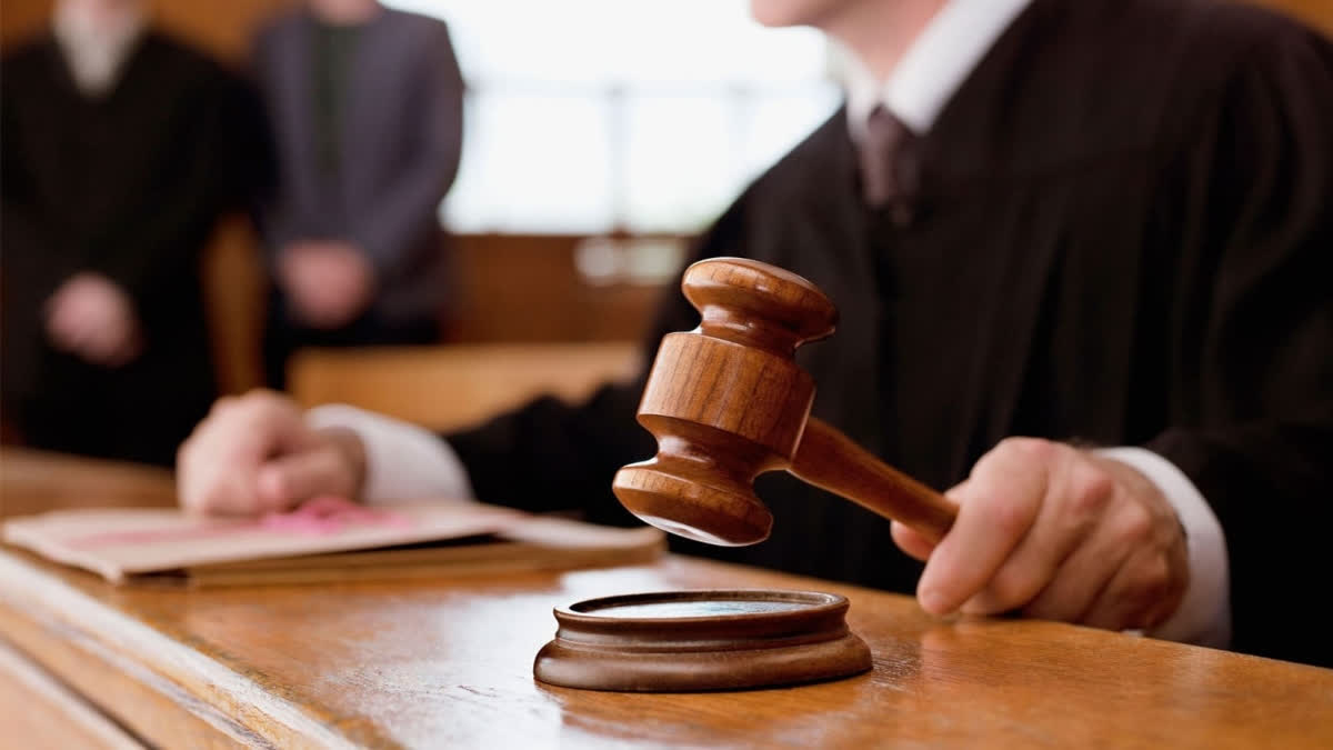 علاج سے پہلے 'کاغذی کارروائی' نے لے لی تھی یوپی کے طالب علم کی جان
