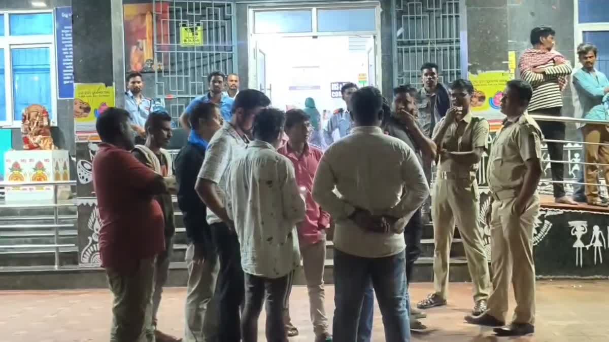 Allegations of newborn death due to negligence at Kalahandi district headquarters hospital