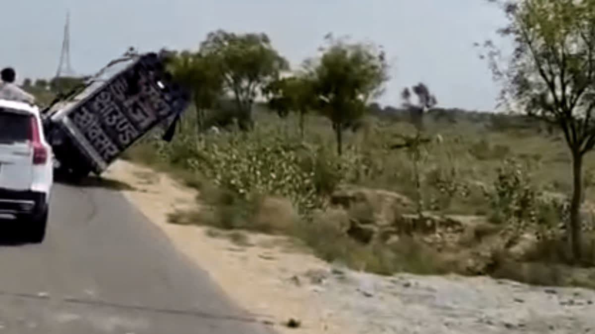 DJ vehicle suddenly overturning