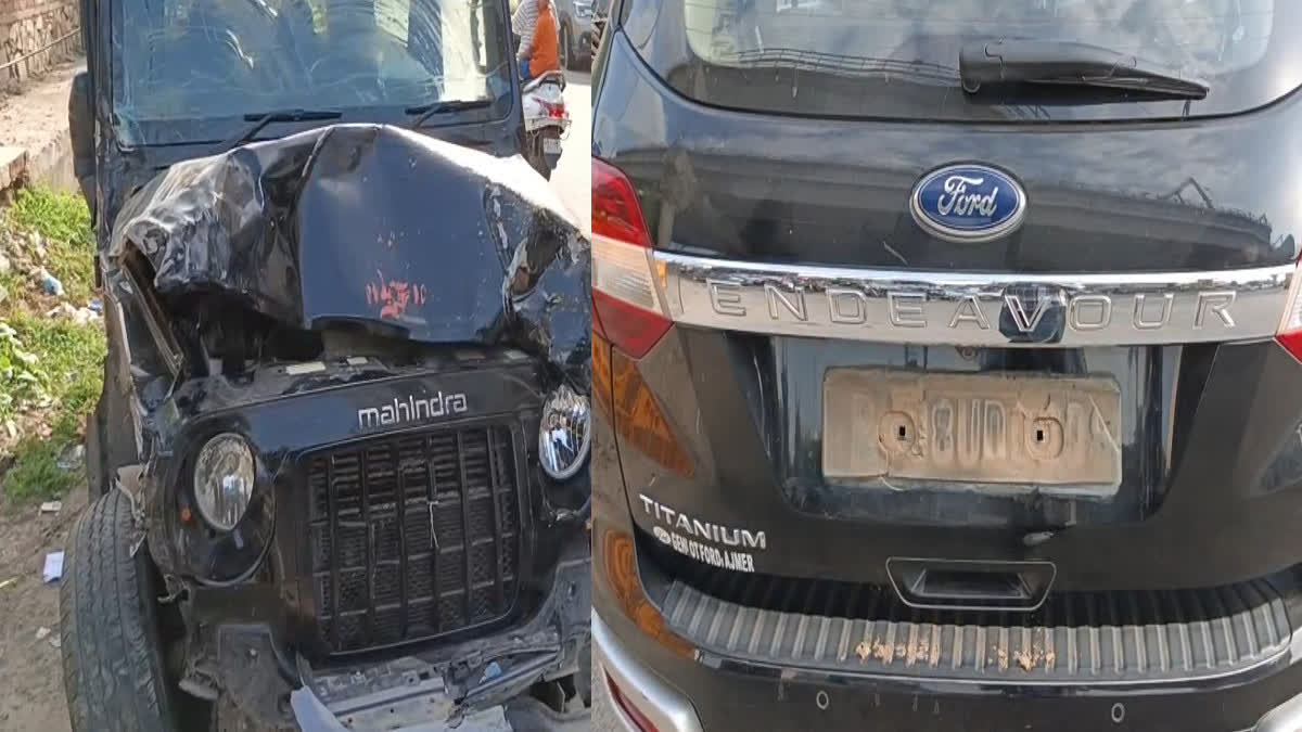 Two SUVs collide In Jaipur