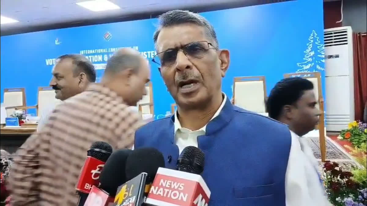 बिहार के पूर्व डीजीपी डीएन गौतम ने की झारखंड में हो रहे SIR की तारीफ, कहा- नागरिता के नाम पर NRC की बात आ जाती है सामने SIR in Jharkhand