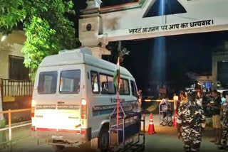up-authorities-retrieve-4-nepal-flood-victims-from-gandak-river-hand-over-bodies-to-nepal-police