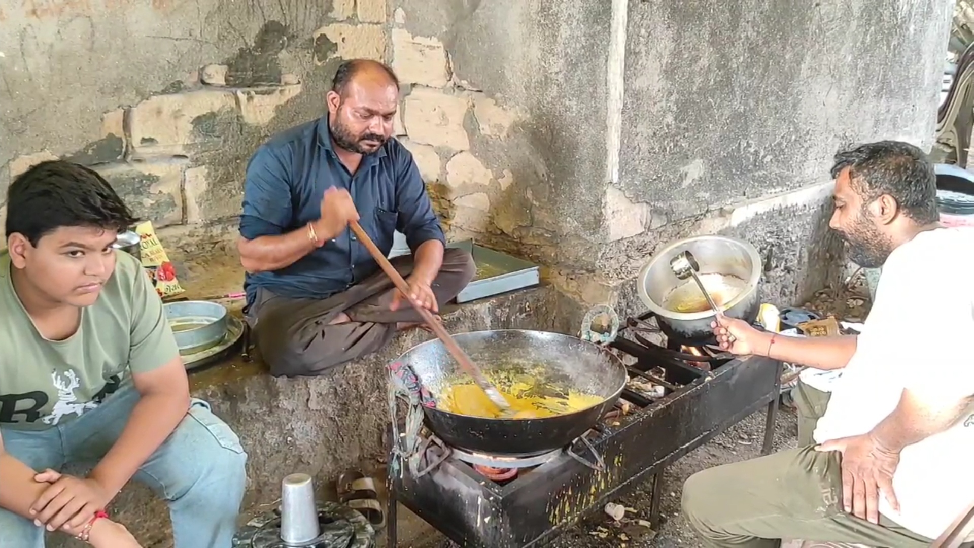 સોરઠ પંથકમાં મેસુબ મીઠાઈનો આજે પણ દબદબો