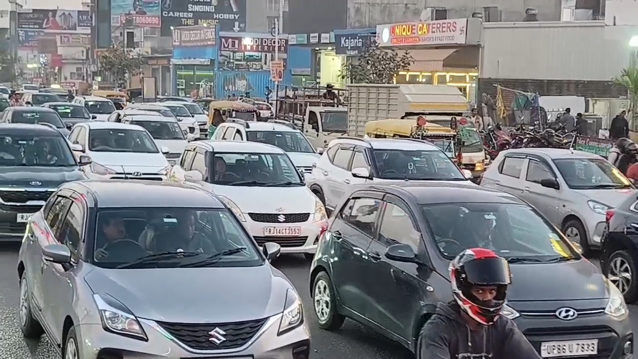 जयपुर में बढ़ता ट्रैफिक