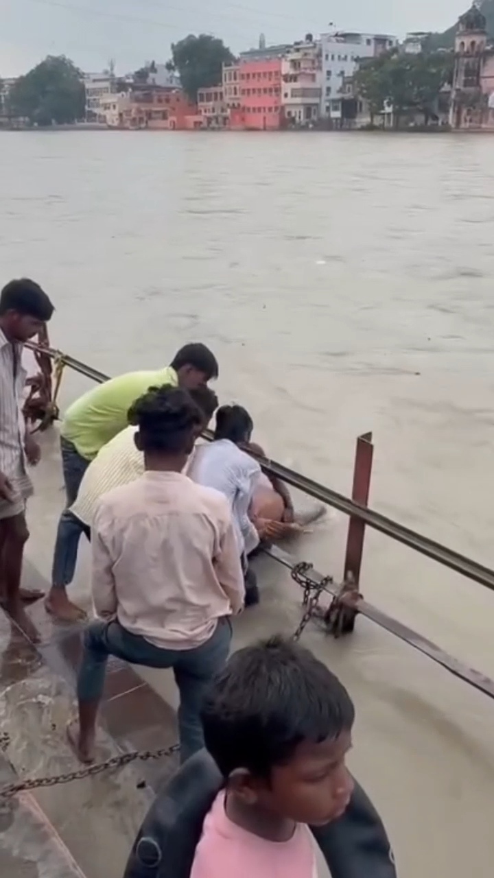 Elderly man drowns