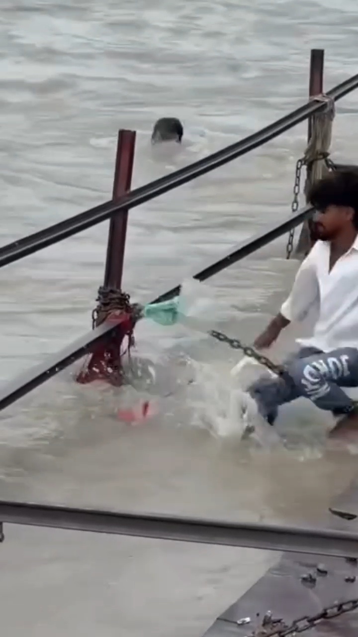 Elderly man drowns