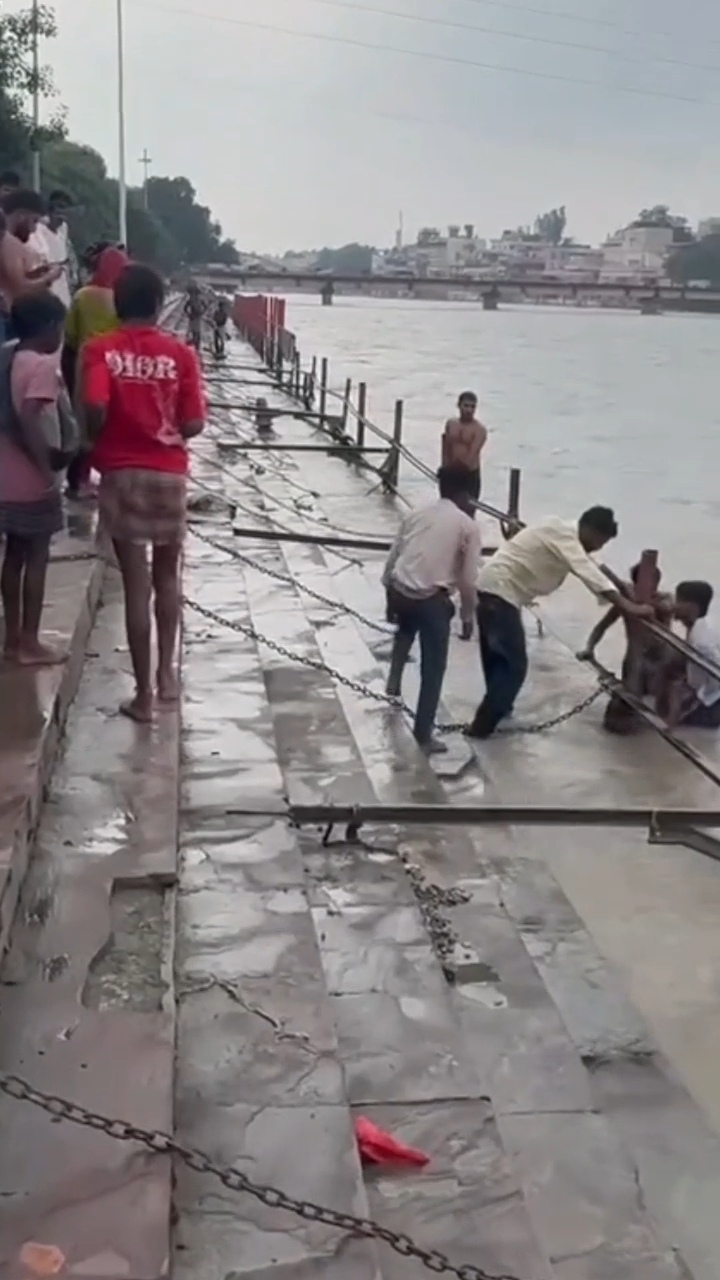 Elderly man drowns
