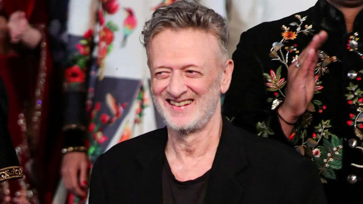Rohit Bal Passes Away: Priyanka Chopra, Sonam Kapoor Mourn His Demise, Last Muse Ananya Panday Remembers 'Gudda' Bollywood celebrities mourn Rohit Bal's demise