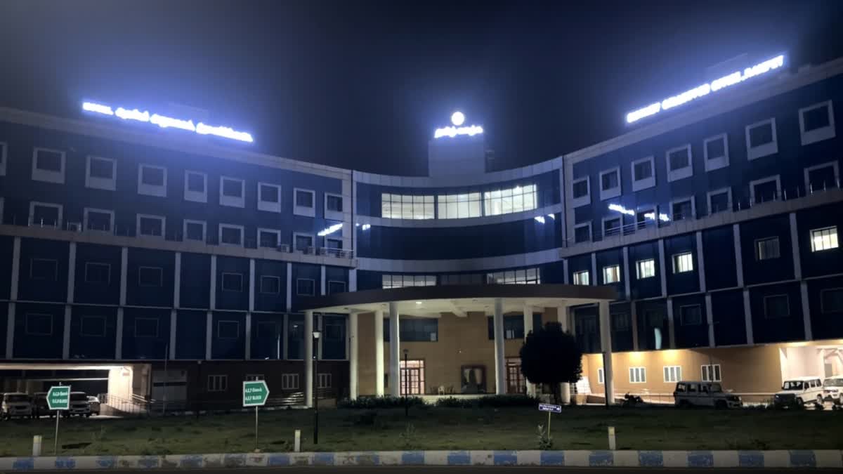 ஊரக வளர்ச்சித் துறை அலுவலகத்தில் திடீர் சோதனை: கணக்கில் வராத ரூ.25,000 பறிமுதல்