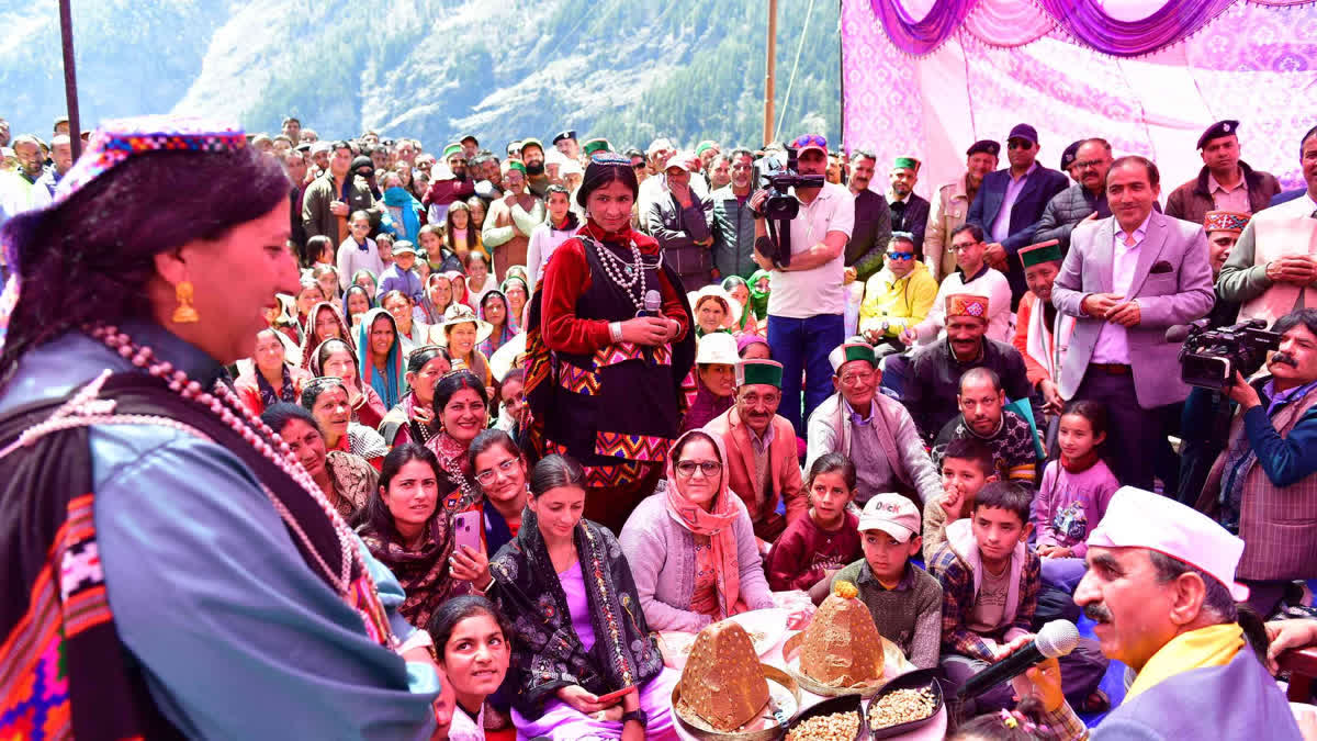 35 हजार से अधिक महिलाओं के खाते में डाले 1500 रुपये