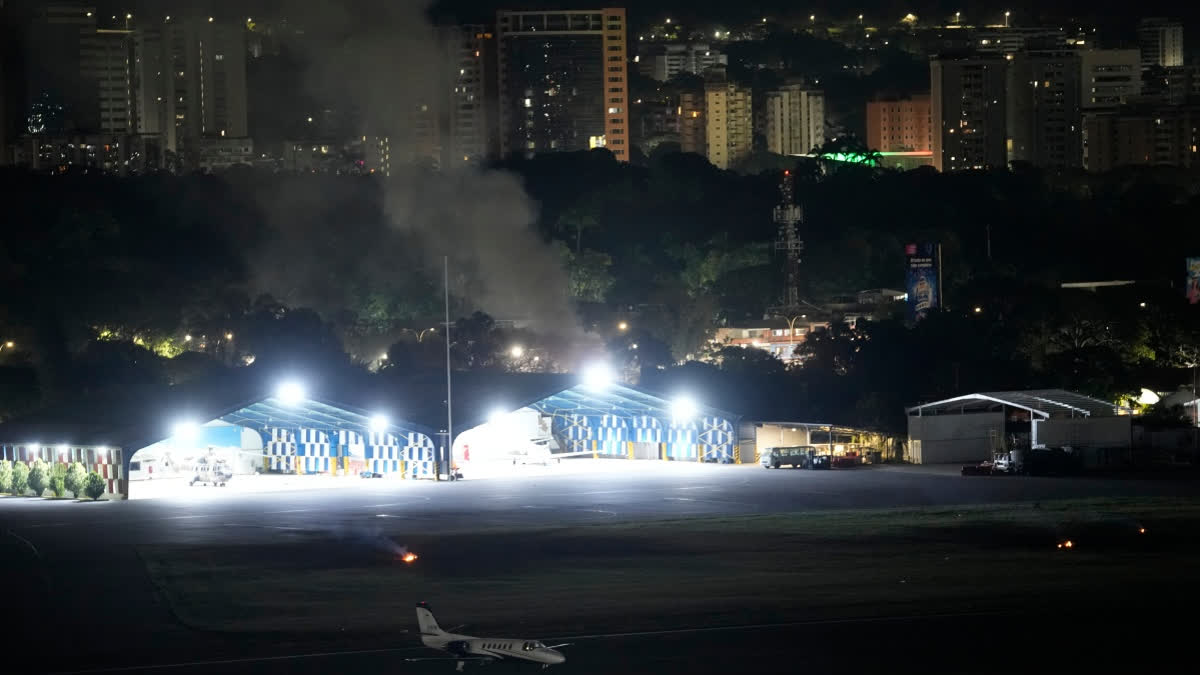 At Least 7 Explosions And Low-Flying Aircraft Are Heard In Venezuela's Caracas VENEZUELA EXPLOSION
