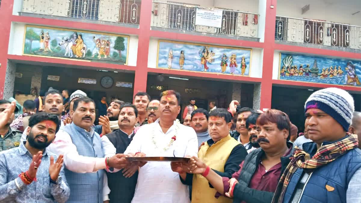Bihar government minister Sanjay Kumar Singh offered prayers at Basukinath Dham in Dumka