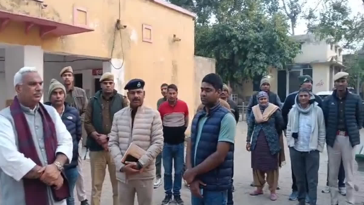 Minister Bedham in Kherli police station