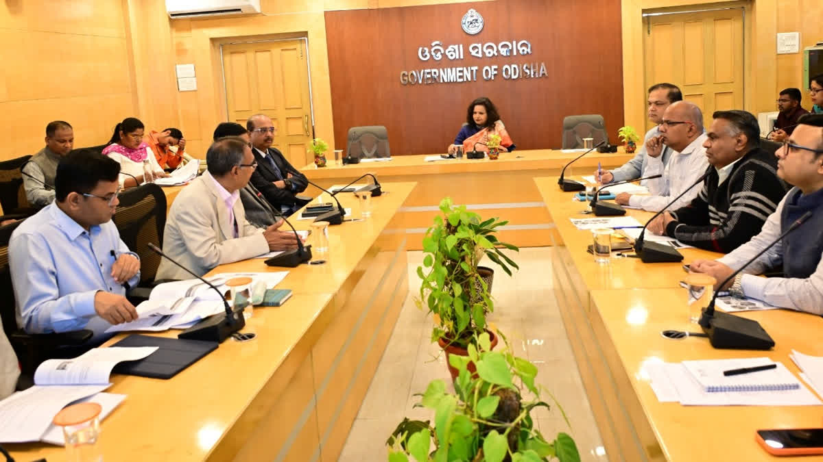 ବୁଲା କୁକୁର ଓ ପ୍ରାଣୀ ସୃଷ୍ଟି କରୁଛନ୍ତି ସମସ୍ୟା; ସଚେତନତା ସହ ପ୍ରାଥମିକ ଚିକିତ୍ସା ପାଇଁ ସିଏସଙ୍କ ନିର୍ଦ୍ଦେଶ