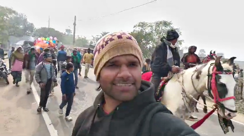 DJ at funeral procession in Munger
