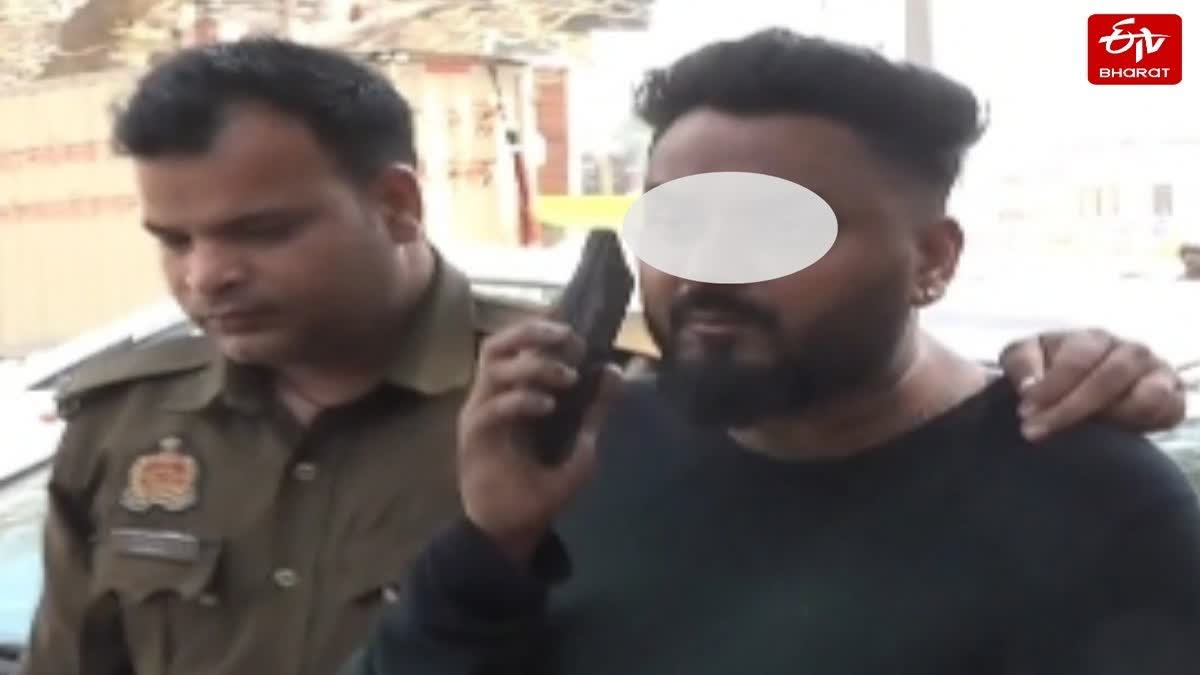 میوزک ٹیچر کا نوجوان پر مذہب چھپا کر جنسی استحصال کا الزام، کہا حاملہ ہونے کے بعد تبدیلی مذہب کا دباؤ ڈالا