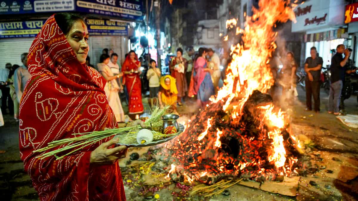 holika dahan 2026