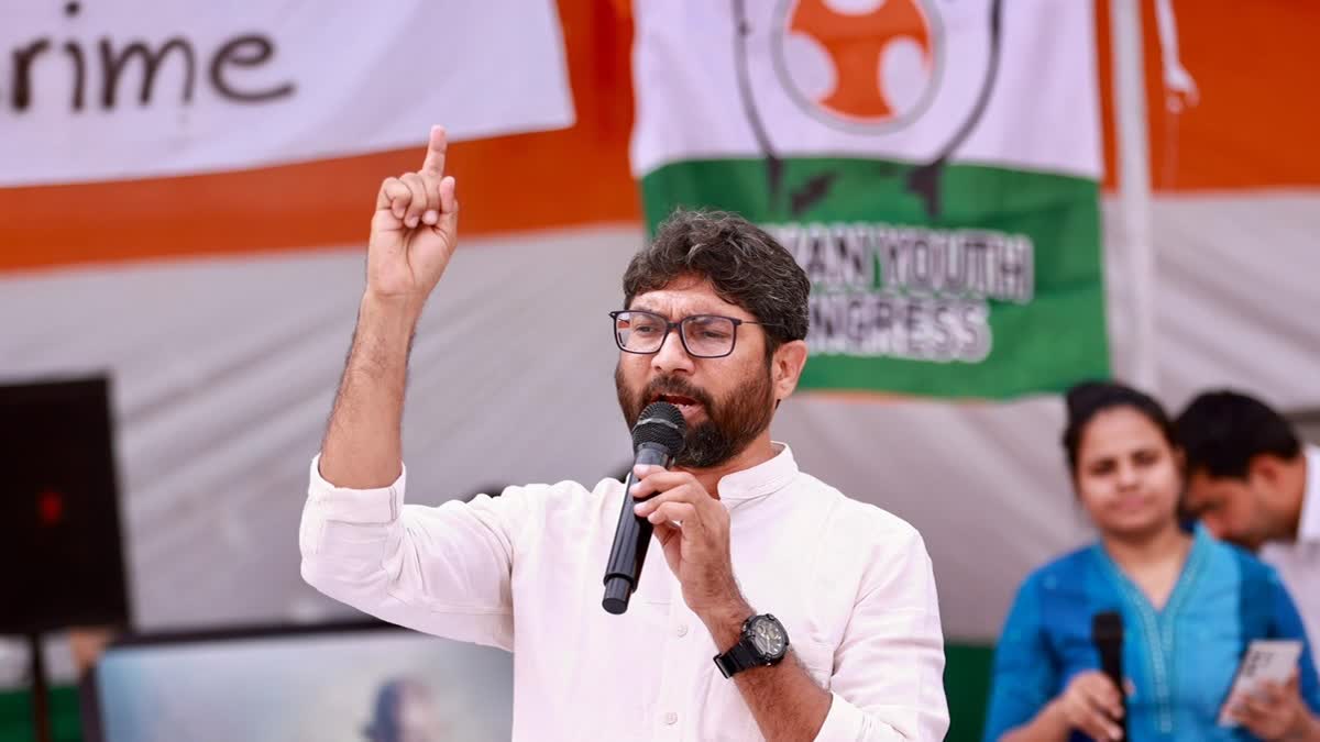 നരേന്ദ്ര മോദി  ജിഗ്‌നേഷ് മേവാനി  ഡൊണാൾഡ് ട്രംപ്  ഇന്ത്യ വിദേശനയം