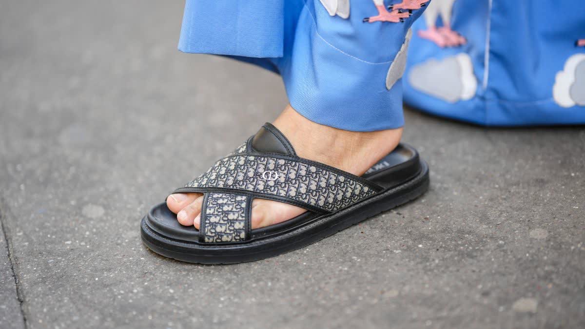 AGAR NAYAB TEHSILDAR SLIPPER STOLEN