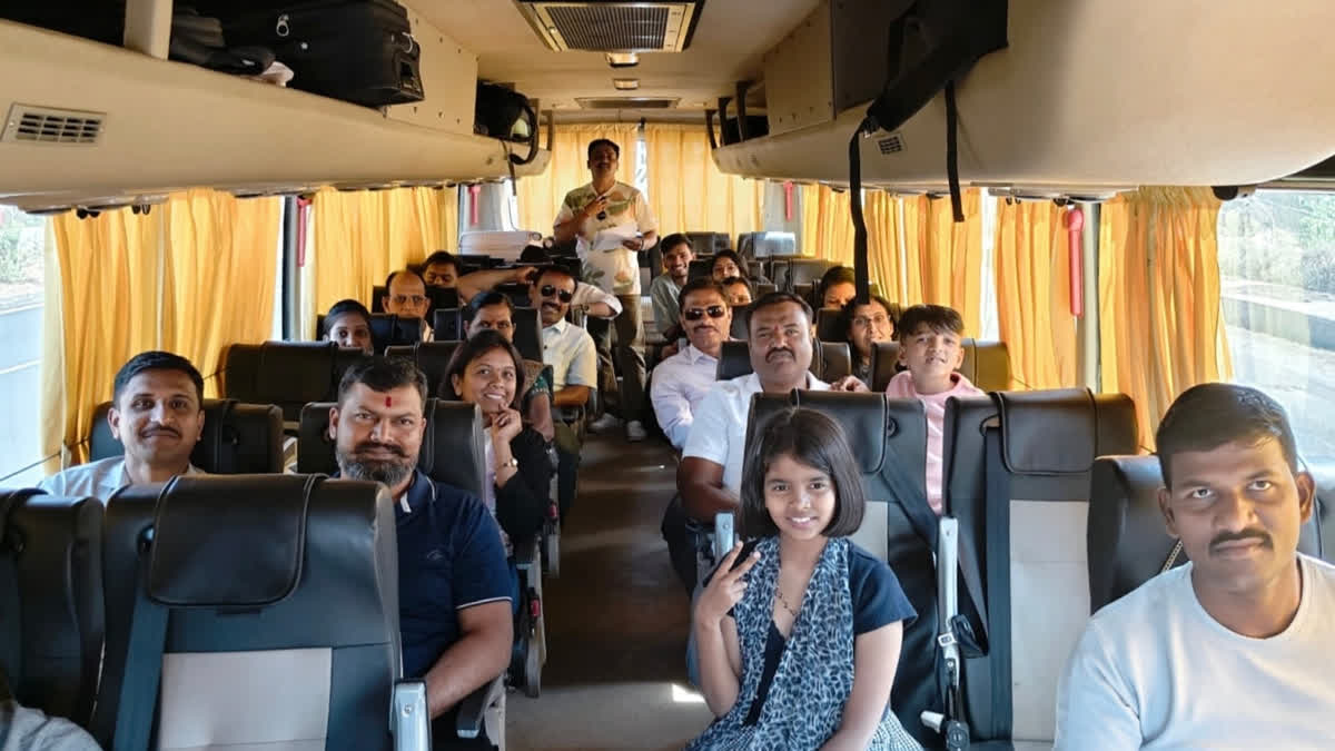34 people from Satara who went for an insurance company seminar are stranded in Dubai