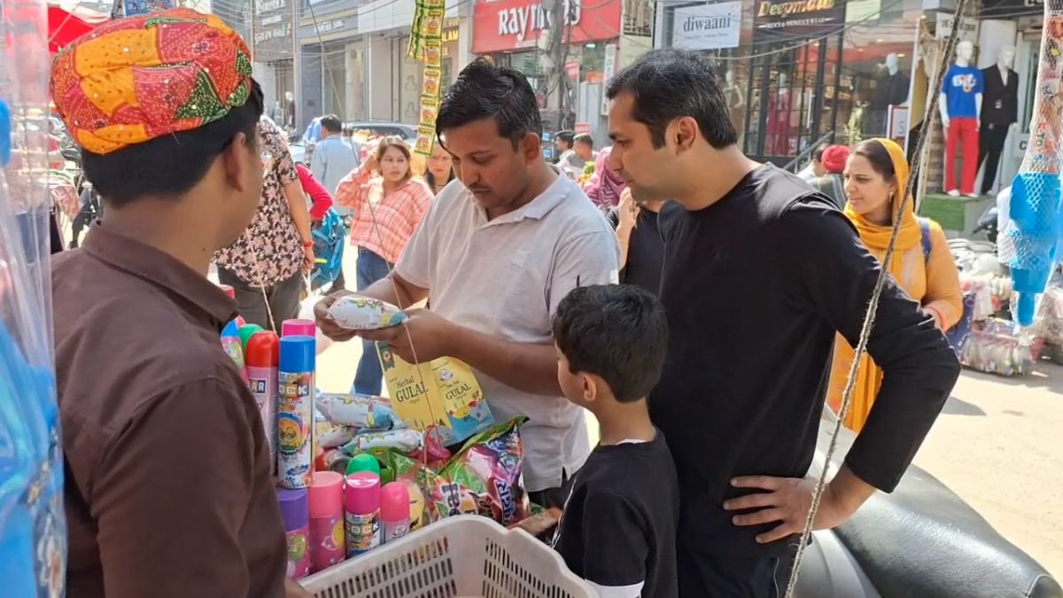 HOLI SHOPPING IN GURUGRAM