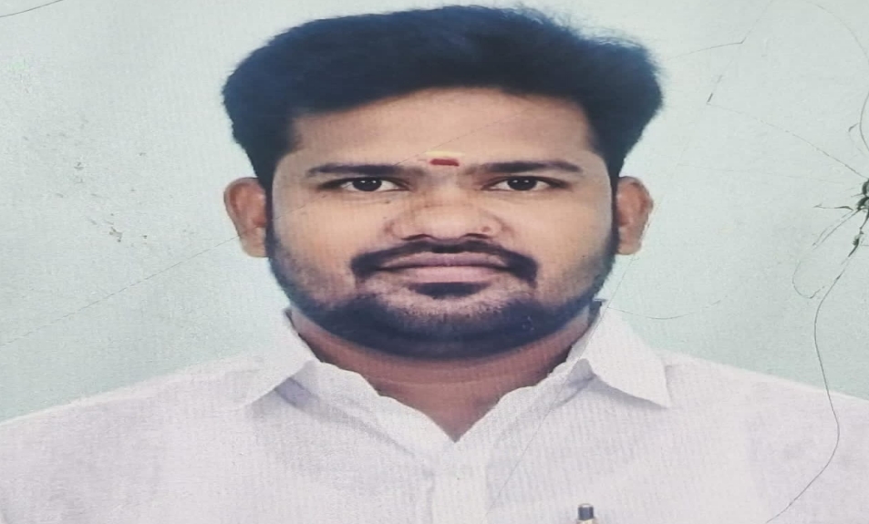 വിമാനത്തിൽ വച്ച് പീഡനം  വിമാന ജീവനക്കാരിക്ക് പീഡനം  ഡൽഹി വിമാനയാത്രയിൽ പീഡനം  വിമാനത്തിൽ ലൈംഗിക പീഡനം