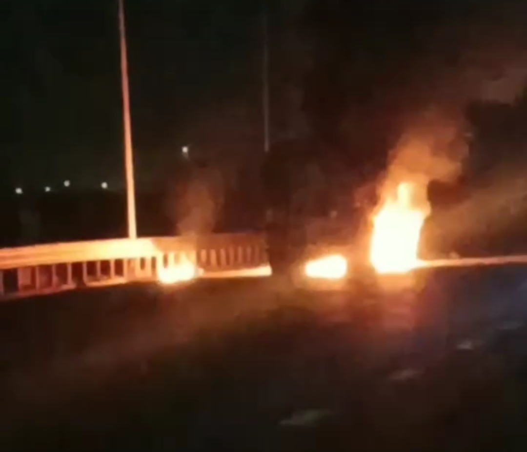 बूंदी में टैंकर बना आग का गोला