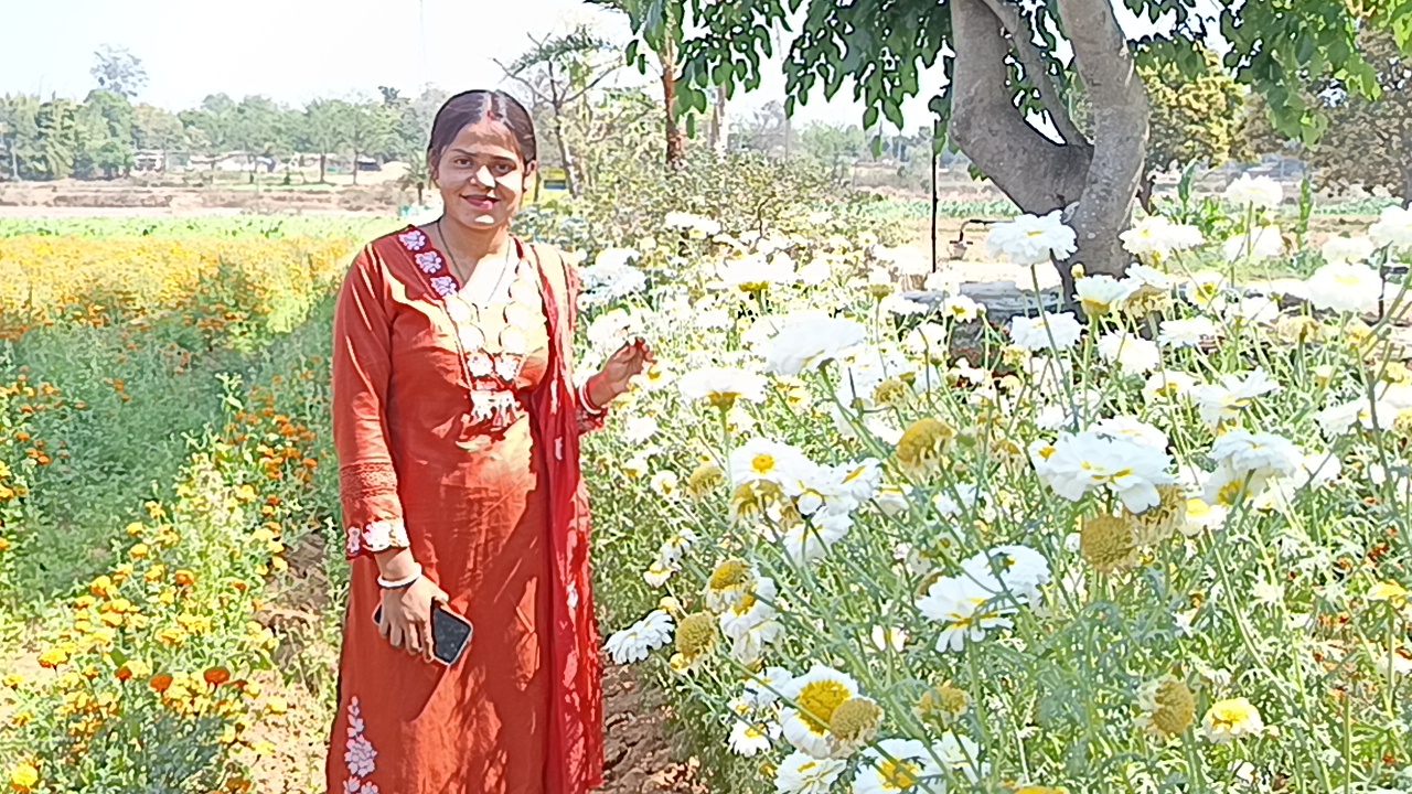 Surguja Woman Farmer Ratna Majumdar