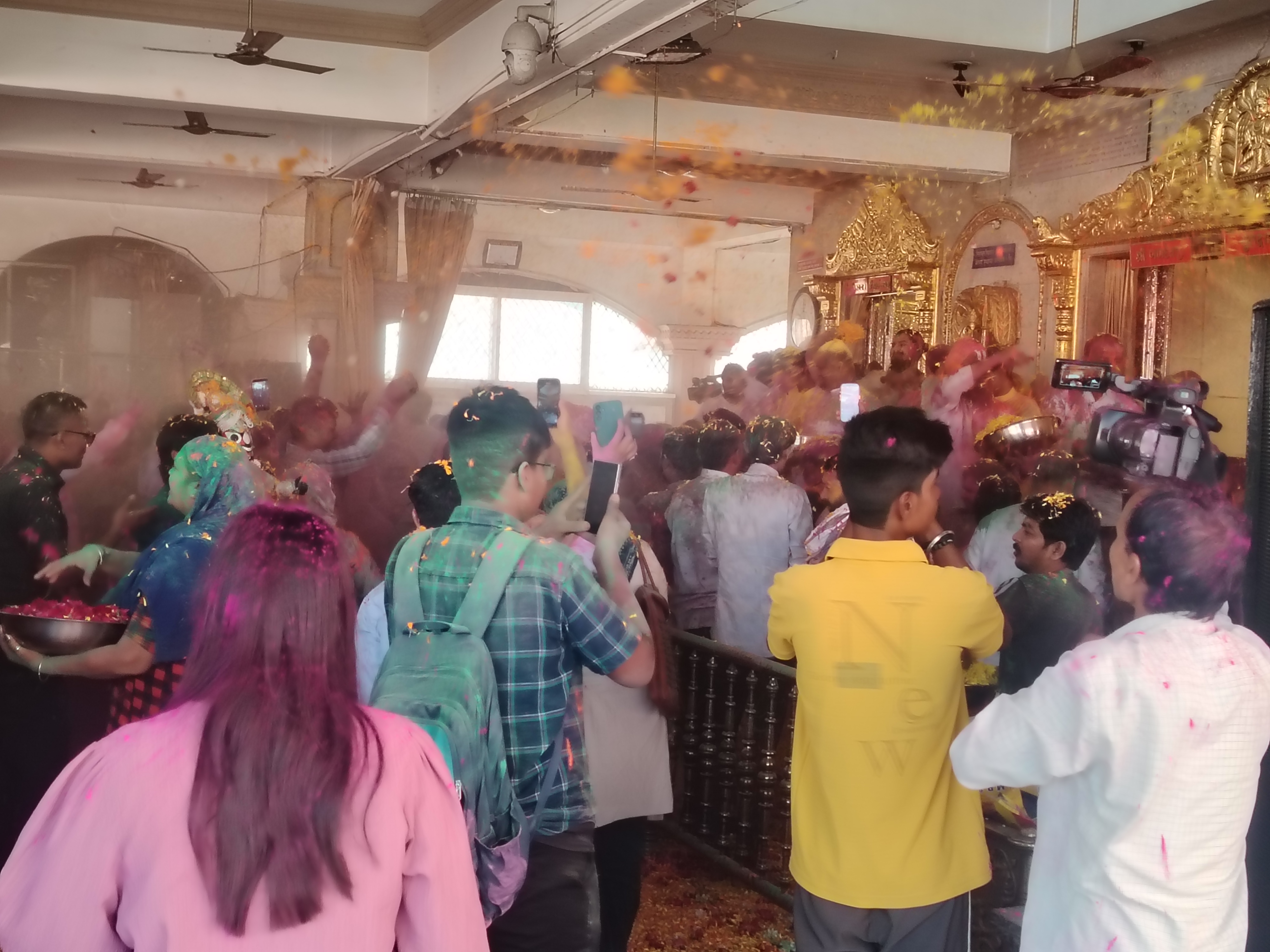 અમદાવાદના જગન્નાથ મંદિરમાં ધૂળેટીની ભવ્ય ઉજવણી