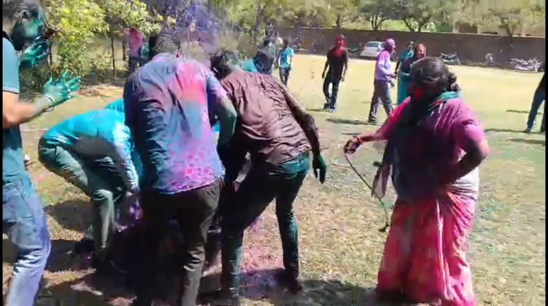 कौड़े व डोलची मार होली