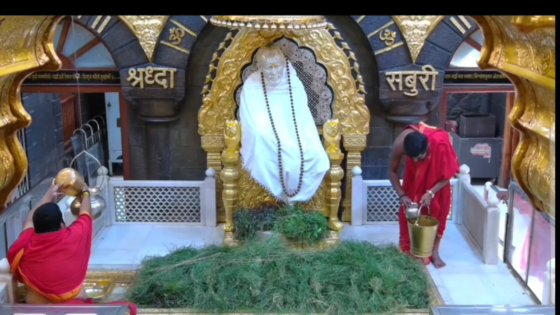Sai Baba darshan closed for three and a half hours due to Chandra Grahan in Shirdi