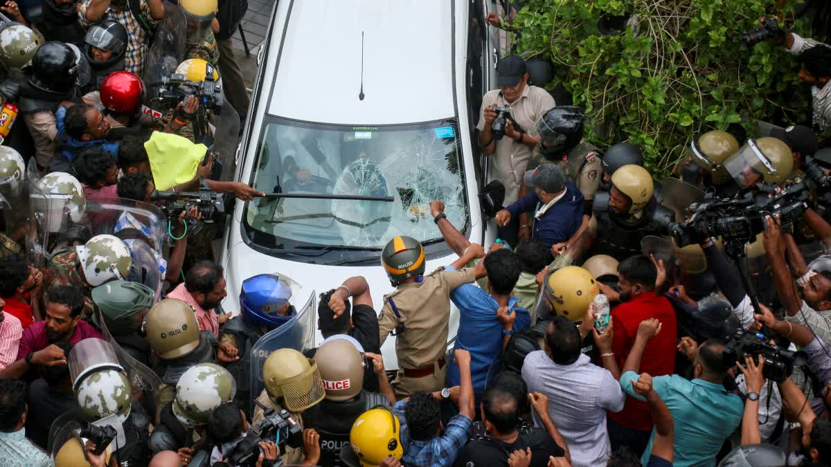 ED  ATTACK DURING RAID  SIT  KERALA POLICE