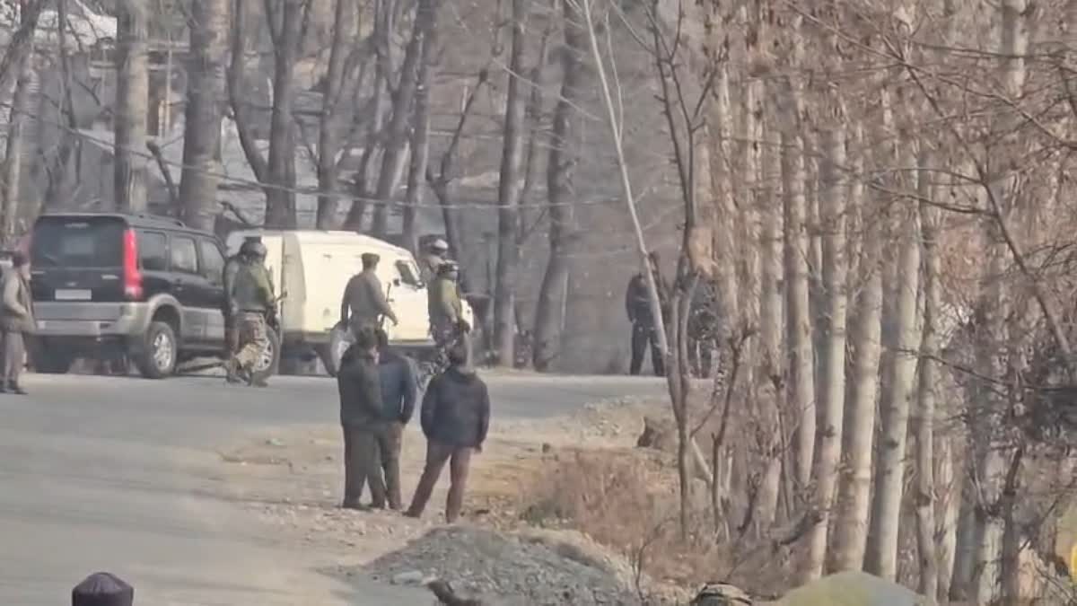 سی آئی کے نے وادی کشمیر کے آٹھ مقامات پر چھاپے مارے