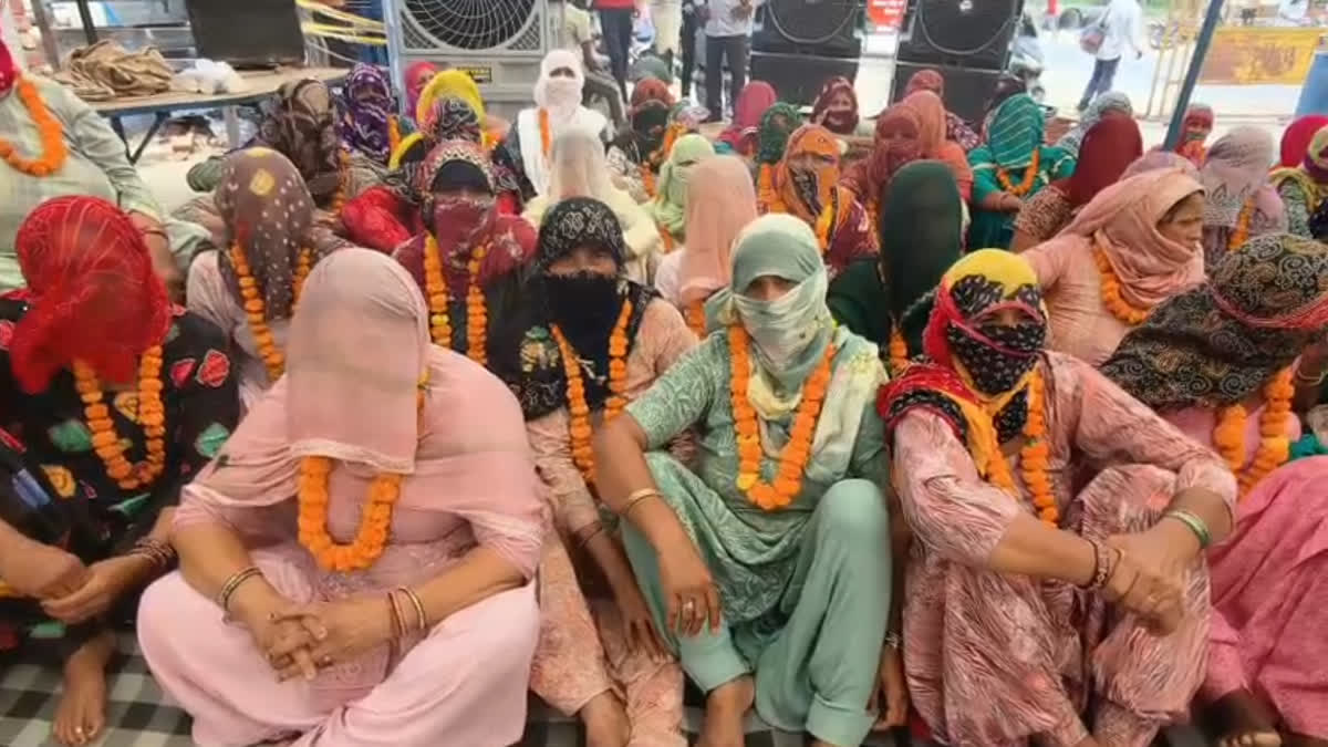 Fifty one women on hunger strike in Hansi Chanaut village over drinking water crisis