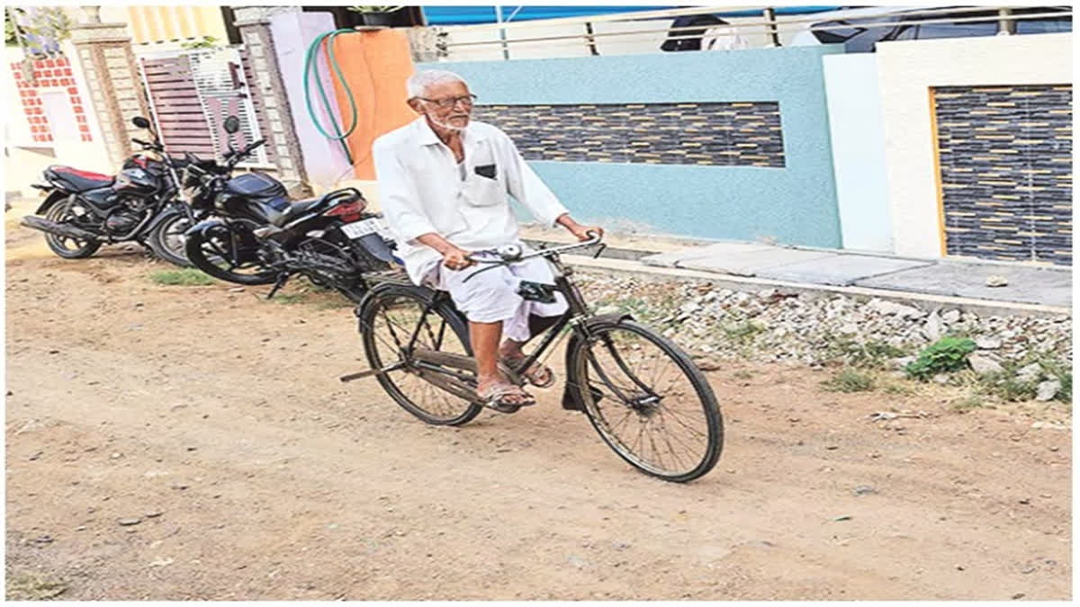 The benefits of using a bicycle require no special mention.  At one time, it was the primary mode of personal transportation. Later, with the advent of motor vehicles, the prominence of bicycles waned.