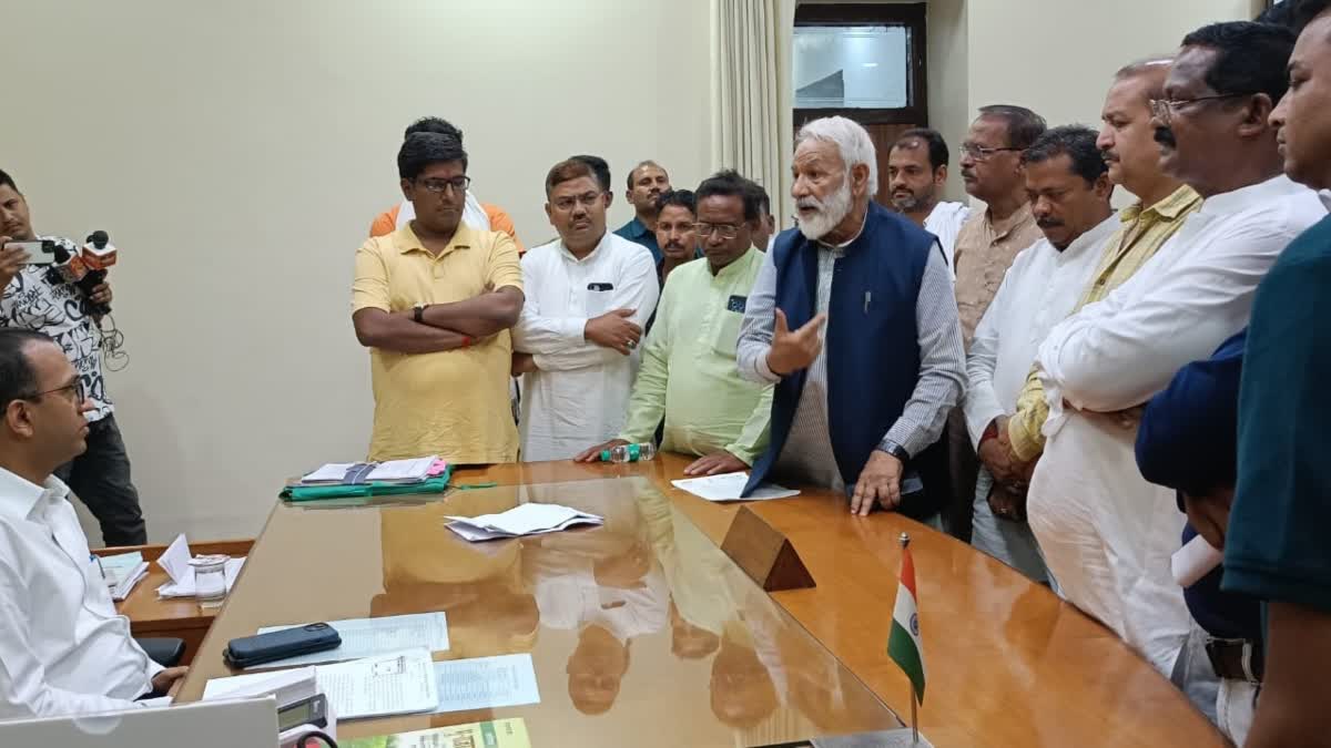 Congress Demands President Rule