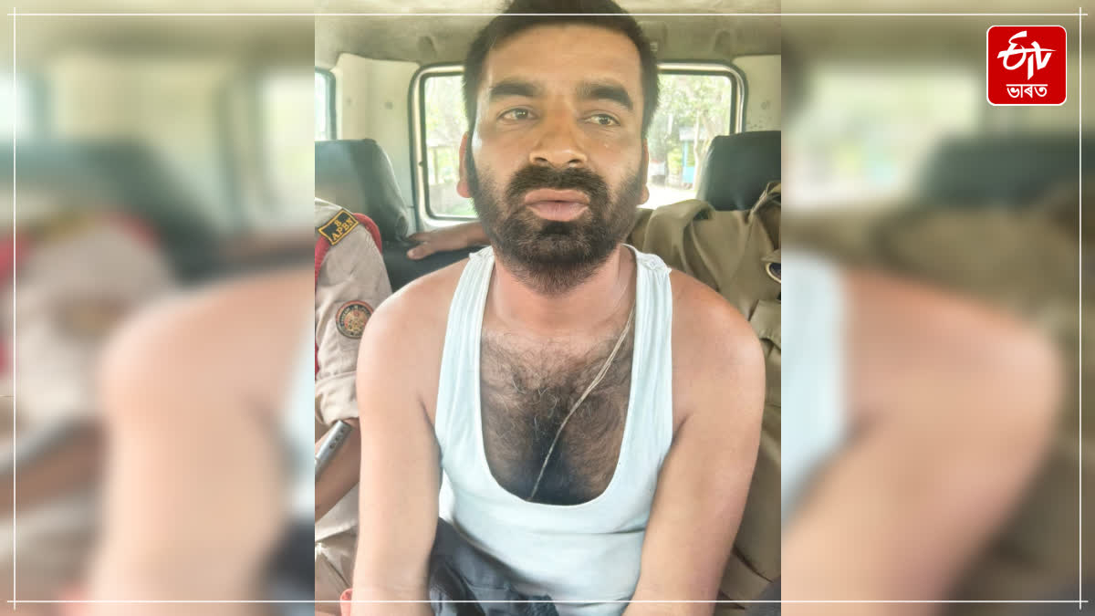 A hawker who gave obscene gestures to girls and women got caught in police trap