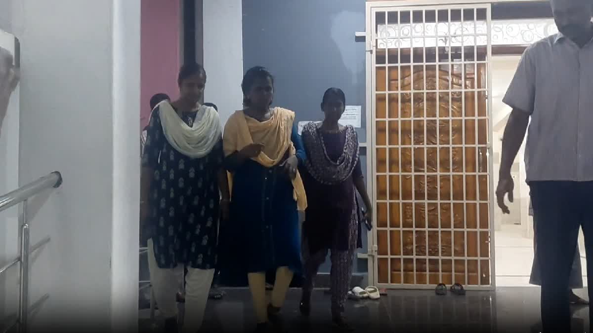 சேரன்மகாதேவியில் ரூ.10,000 லஞ்சம் வாங்கியதாக விஏஓ கைது