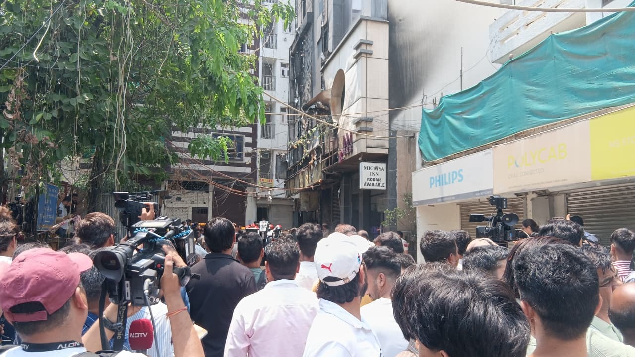 Malviya Nagar Fire Live Updates New Delhi Latest