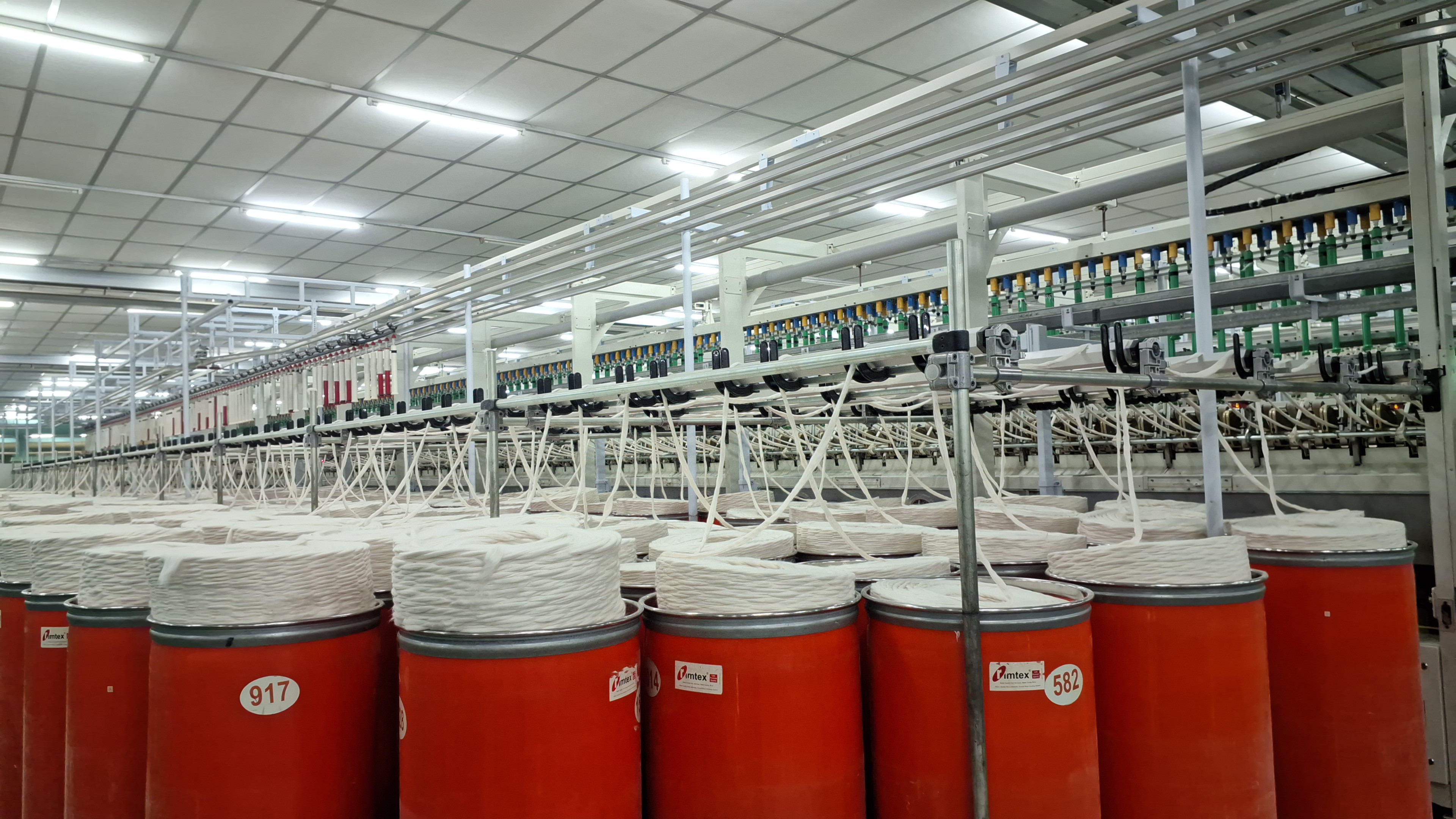 Amidst the challenges that have emerged because of the crisis in the Middle East, Bhilwara’s textile entrepreneurs have discovered new export avenues. This Textile City’s move to increase exports to Bangladesh has given a boost to its textile industry.