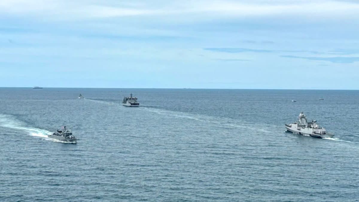 Pirate attack on commercial ship foiled