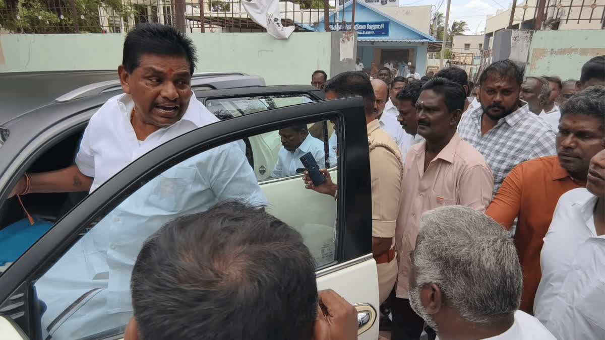 திமுக எம்.எல்.ஏ அனிதா ராதாகிருஷ்ணன்