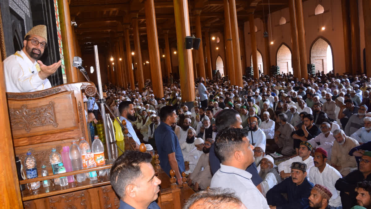 میڈیا اور سوشل میڈیا ذمہ داری، اخلاق اور احتساب کے ساتھ استعمال کیا جائے: میرواعظ کشمیر