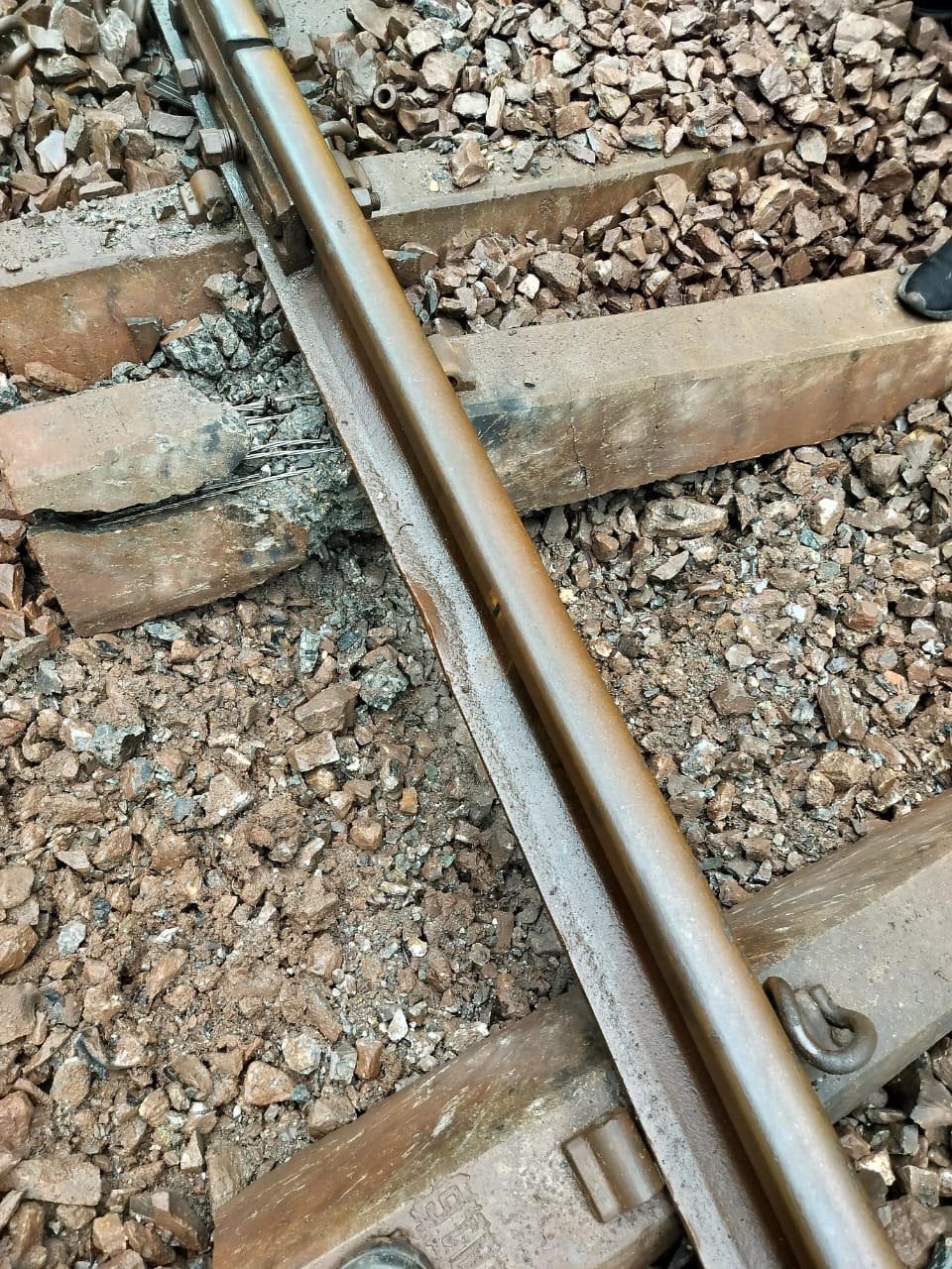 The damaged sleeper.